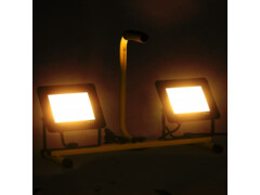 LED reflektor s rukojetí 2 x 50 W teplé bílé světlo